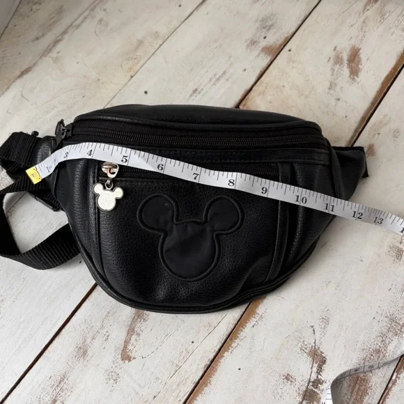 vintage WALT DISNEY WORLD Fanny pack Mickey Mouse crossbody bag faux leather EUC - Picture 13 of 16